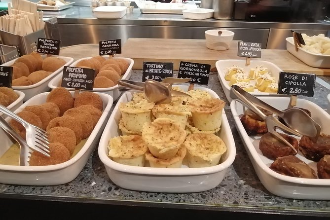 2.5 Hour Street Food Tour of Venice - Stop two: San Polo away from the thickest crowds