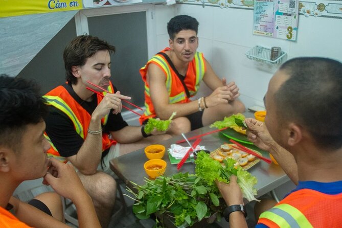 3 Hours Cycling Street Food Night Ride in Ho Chi Minh City - What the Food Stops May Be Like