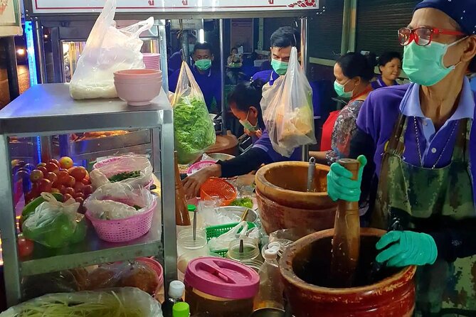 4-Hour Hidden Bangkok TukTuk Street Food Guided Tour - Wat Nak Klang and the quiet canalside community