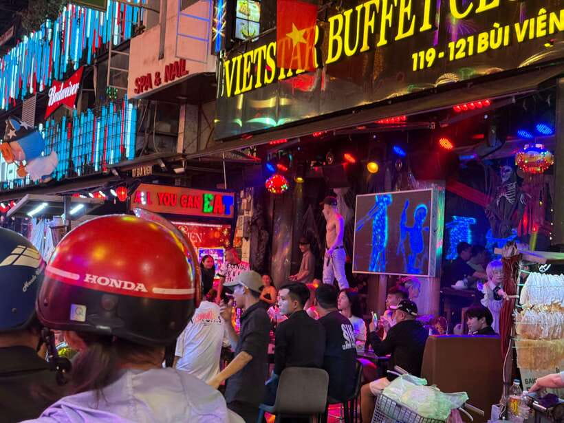 Acoustics Live Music And Saigon Night Life Street Food Tour - Who Will Enjoy This Night Out?