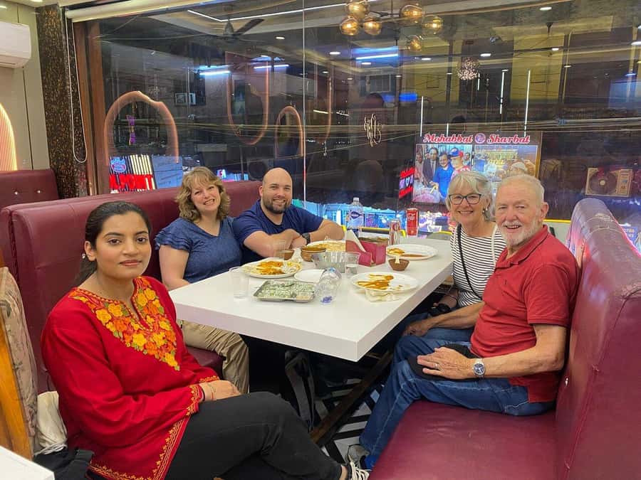 Agra: Street Food Tour with Spice Market on Tuk-Tuk Ride - Shri Mankameshwar Mandir and Jama Masjid