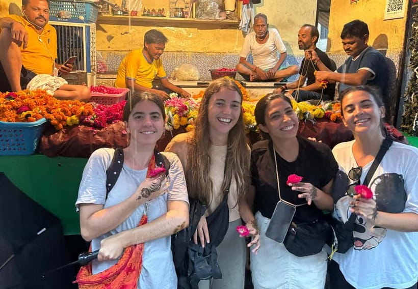 Agra: Street Food Walking Tour, Spice Market, & Tuk-tuk Ride - The tuk-tuk ride into old Agra