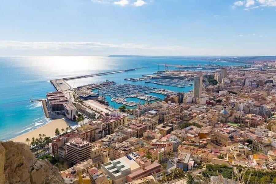Alicante: Best Street Food Tour With A Local Guide - Santa Cruz and Alicante’s older streets