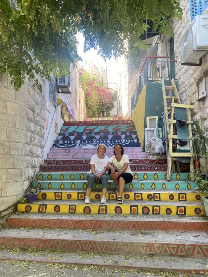 Amman Heritage Tour: Street Food, Local Culture & Art - Visiting Grand Husseini Mosque