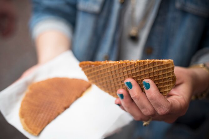 Amsterdam's Market Street Food Tour with Streat Bites - Why the small group matters at 12 people