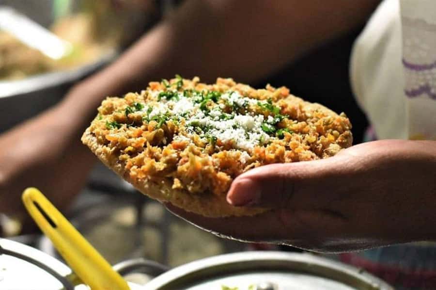 Antigua Local: Evening Street Food Tour with Dinner - Starting with Búfalos at Floreventos