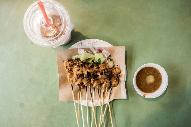 Authentic Singapore Street Food Tour - Four cuisines in one three-hour walk