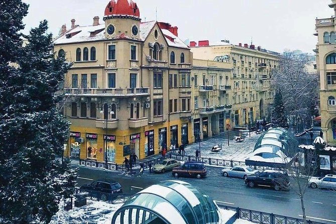 BAKU WALKING tour with the best STREET FOOD and DRINK tasting - A Walk Through Baku’s Main Town