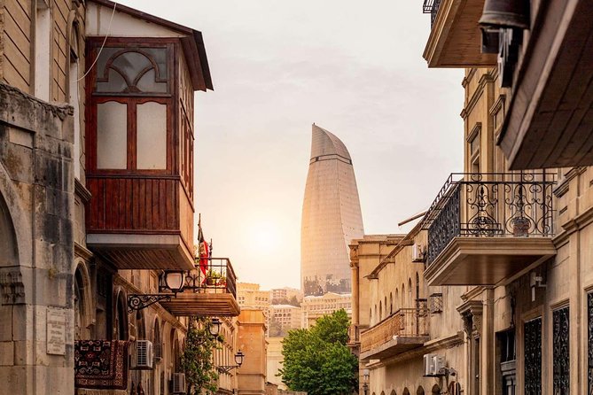 BAKU WALKING tour with the best STREET FOOD and DRINK tasting - Why the Private Format Matters