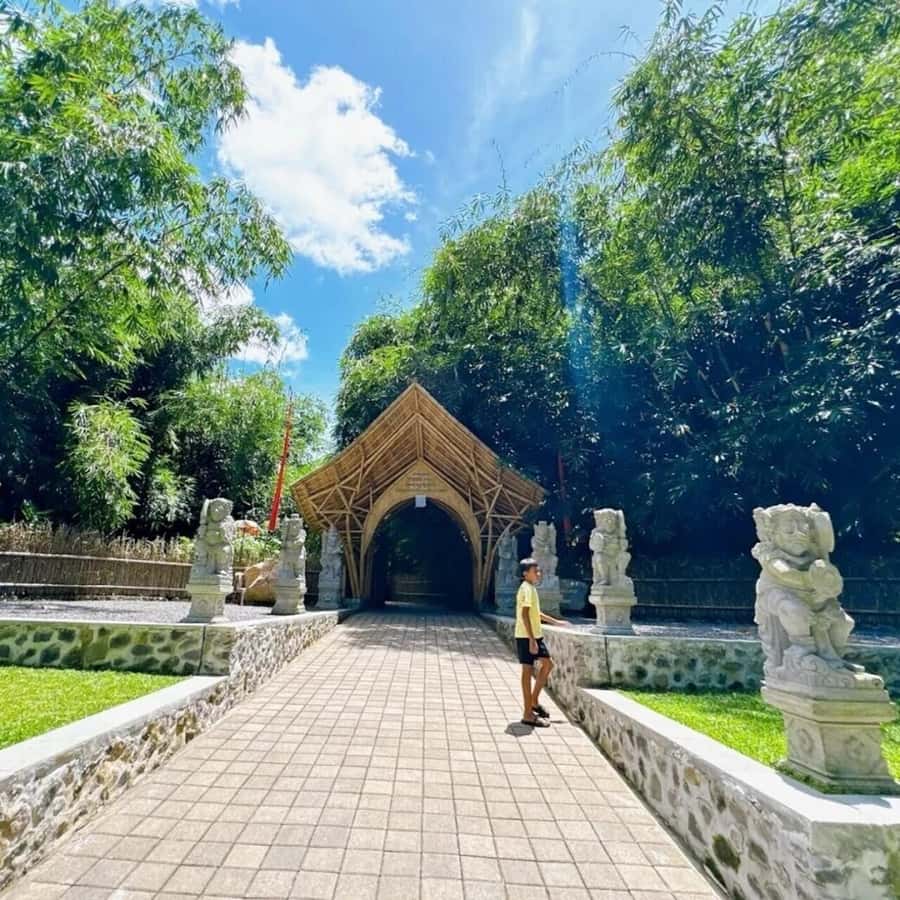 Bali: Penglipuran Village, Waterfall, and Night Market Tour - Key points at a glance