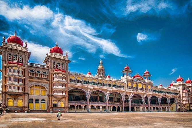 Bangalore Street Food + Lalbagh Garden Walking Tour - Should you book the Bangalore garden and food tour?