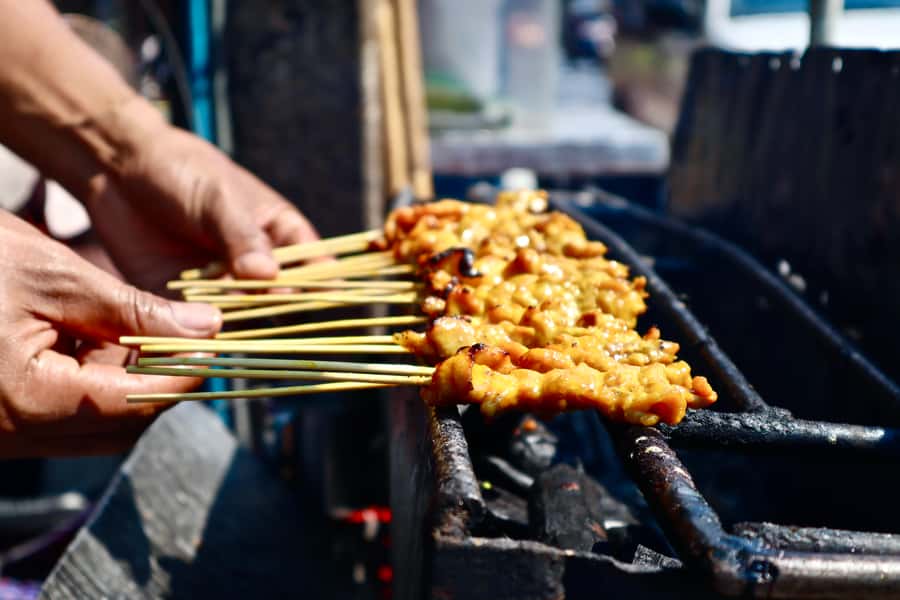 Bangkok: Chinatown Street Food Tour with 8+ Local Dishes - Key points at a glance