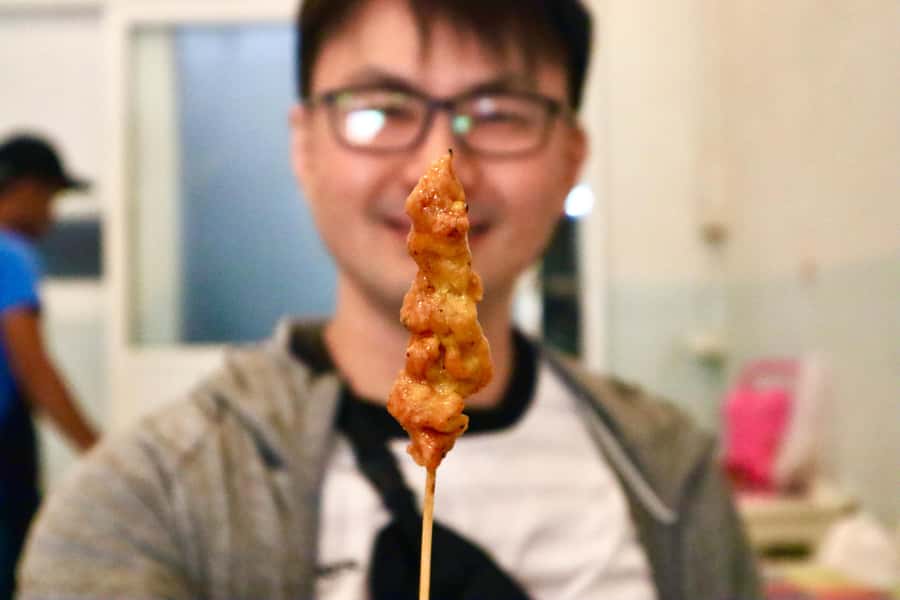 Bangkok: Chinatown Street Food Tour with 8+ Local Dishes - Starting at Hua Lamphong MRT Station exit 3