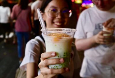Chinatown Street Food Tour with 8+ Local Dishes