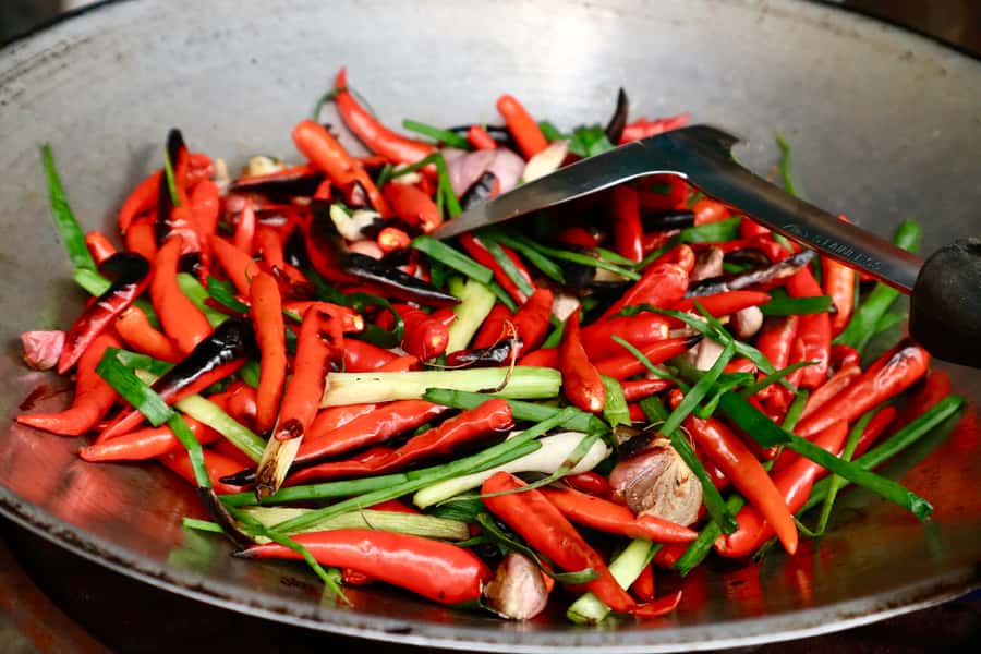 Bangkok: Chinatown Street Food Tour with 8+ Local Dishes - Chinatown streets and Asian desserts