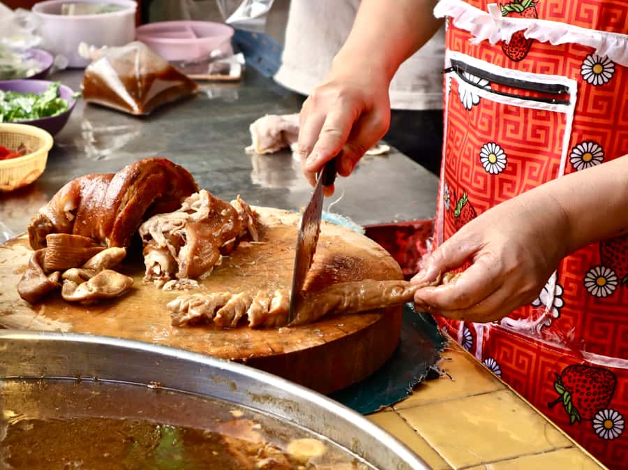 Bangkok: Chinatown Street Food Tour with 8+ Local Dishes - Is $73 good value in Bangkok?