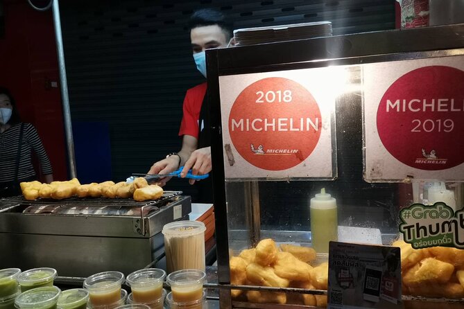 Bangkok: Michelin Guide Street Food Tour by Tuk Tuk - Crab fried rice and the final main dish