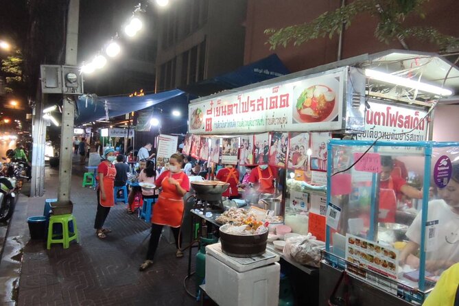 Bangkok: Michelin Guide Street Food Tour by Tuk Tuk - Jay Fai and Teens of Thailand: optional, not guaranteed