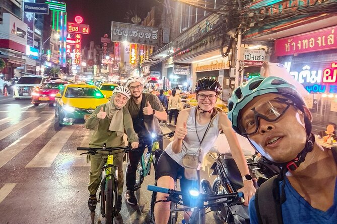 Bangkok Night Bike Tour -Hotel-pickup & Dinner - Pak Khlong Flower Market at its busiest