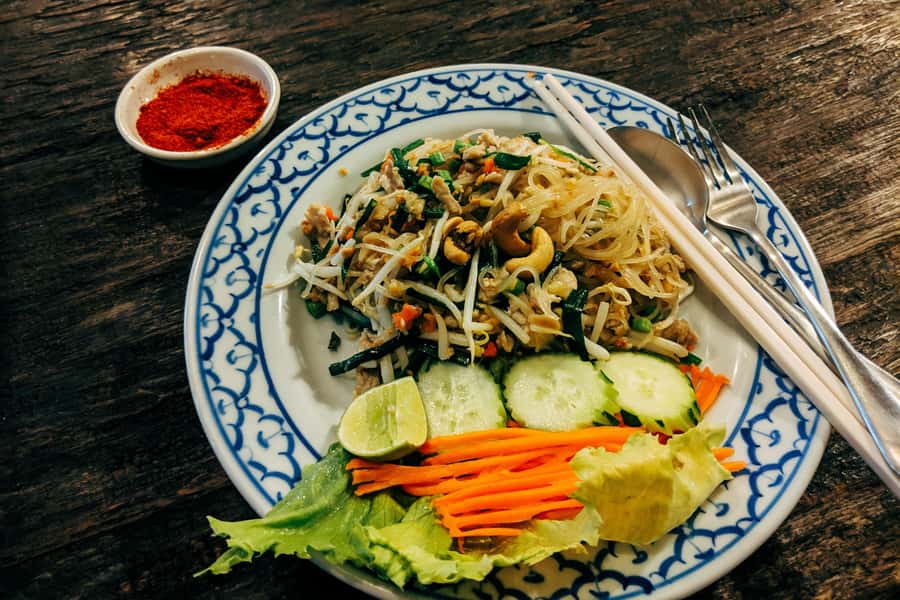Bangkok: Street Art and Street Food Walking Tour - Holy Rosary Church and Talat Noi