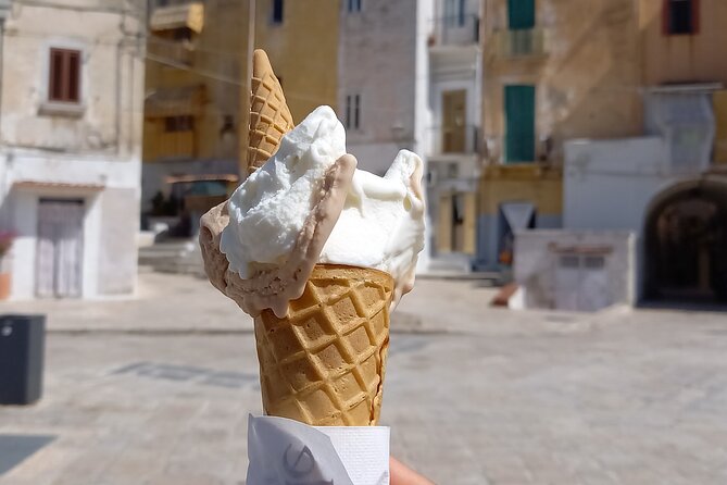 Bari’s Ultimate Street Food Tour - Small Group by Do Eat Better - Panzerotto and Bari’s fried-food tradition