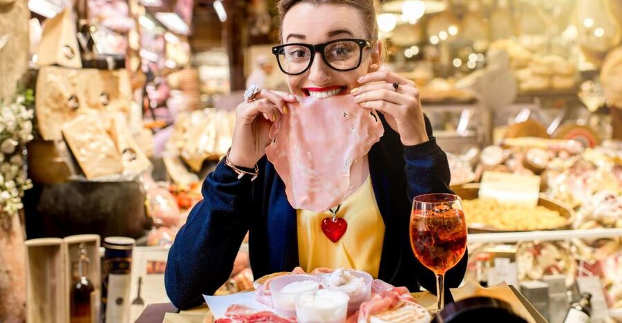 Bologna: Small Group Food market Walking Tour with Tasting - Starting at Piazza del Nettuno and San Petronio