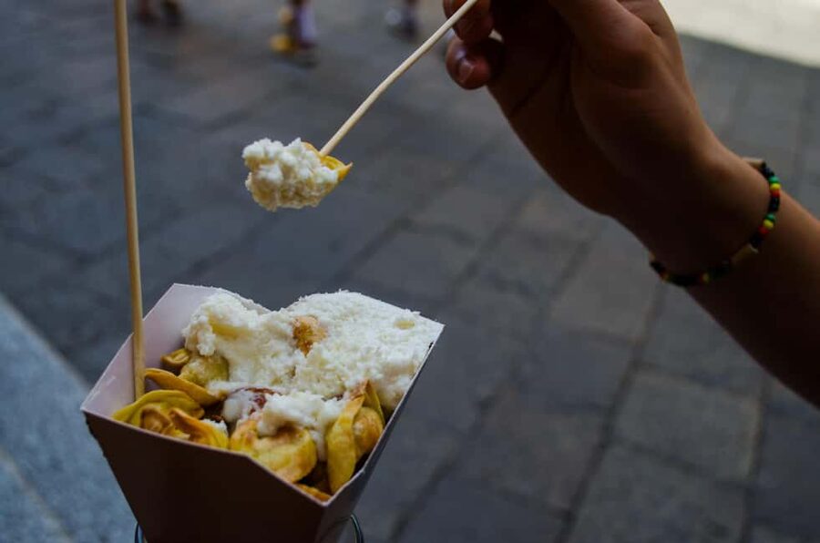 Bologna: Street Food Tour in the Historic Center - Guide style and group experience