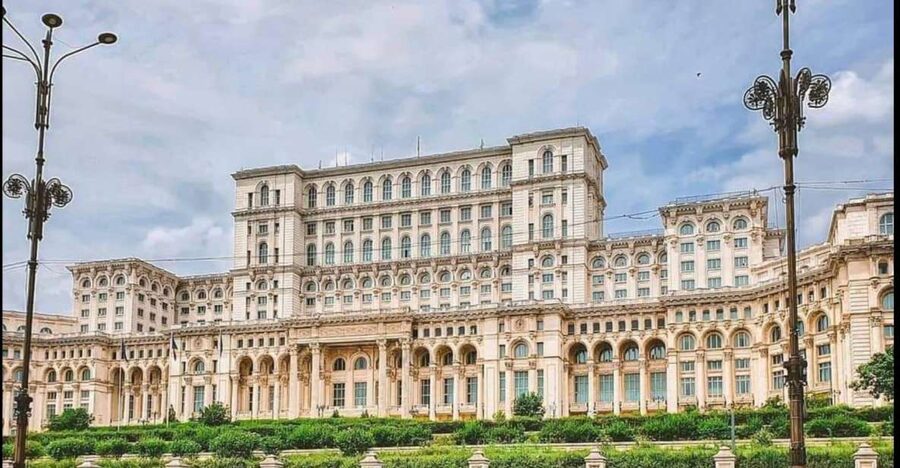 Bucharest Panoramic City Tour & Street Food - Why this four-hour route works in Bucharest