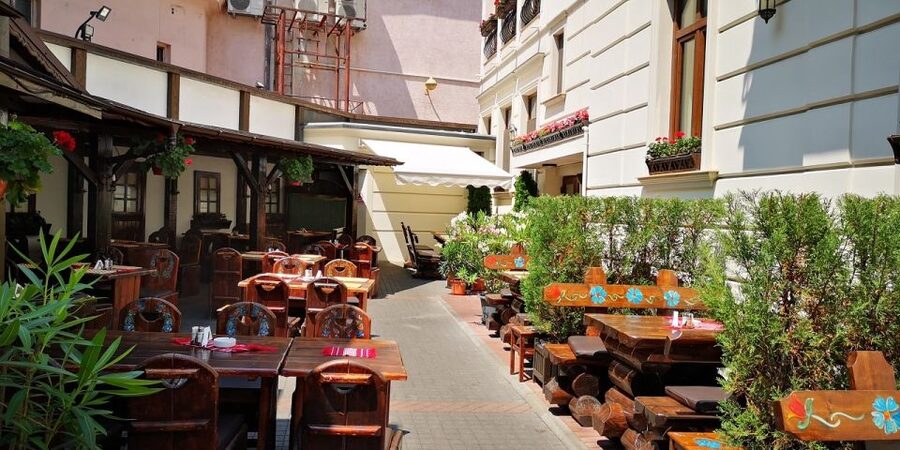 Bucharest: Street Food Tour with a Local Guide - Key points at a glance