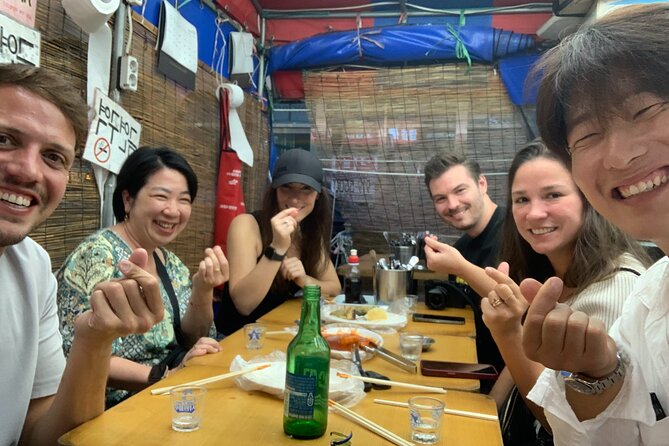 Busan Food Market Tour Seafoods and Street Foods - Guides who make the food easier to understand