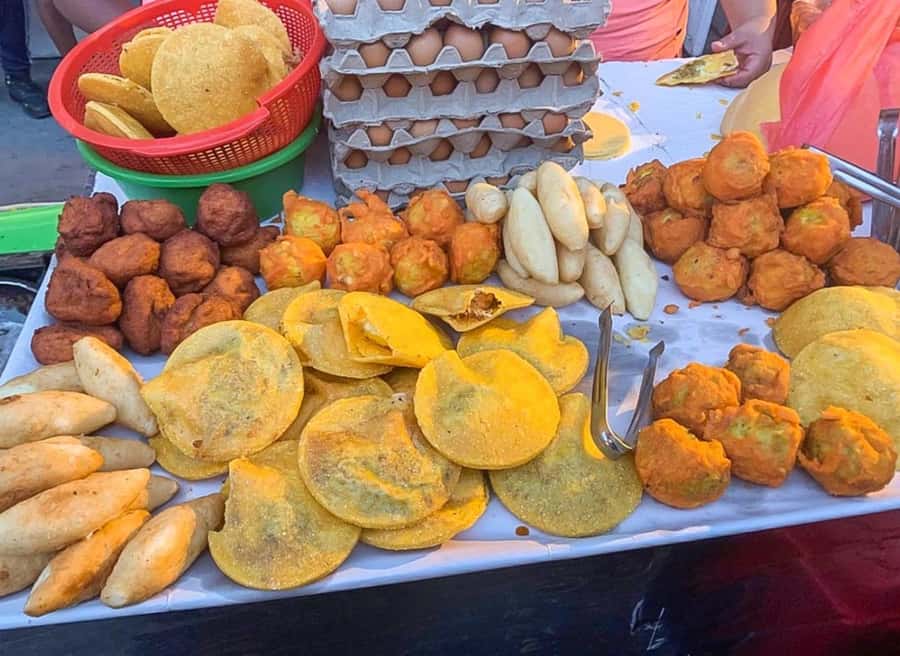 Cartagena: Street Food Tour with German or Italian Guide - Why a Street Food Walk Fits Cartagena