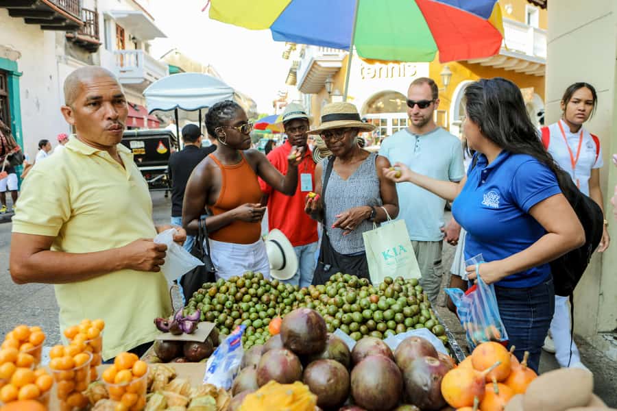 Cartagena: Street Food Walking Tour - A bakery with more than 30 years behind it