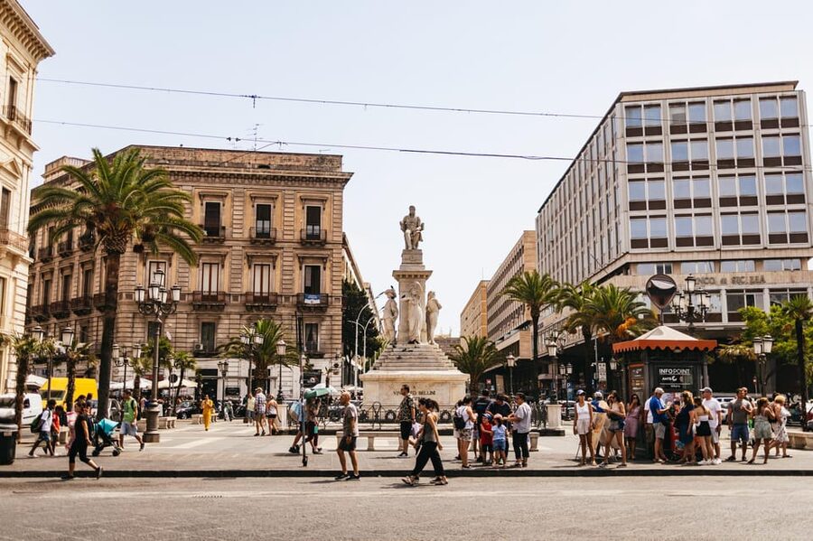 Catania: Guided Street Food Walking Tour - The guides make the difference
