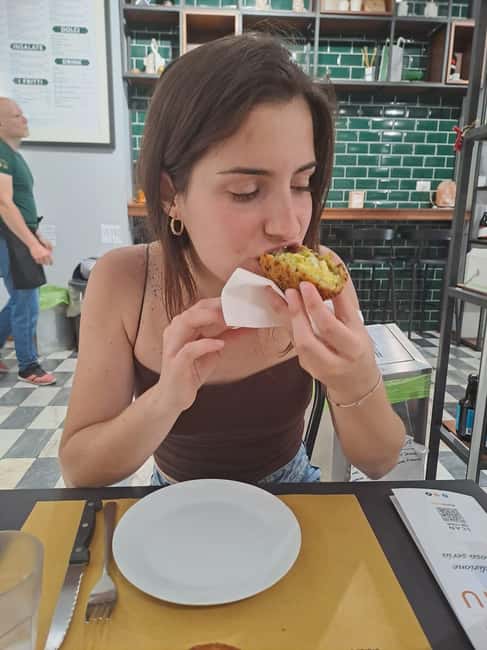 Catania: Street Food Guided Walking Tour - Key points at a glance