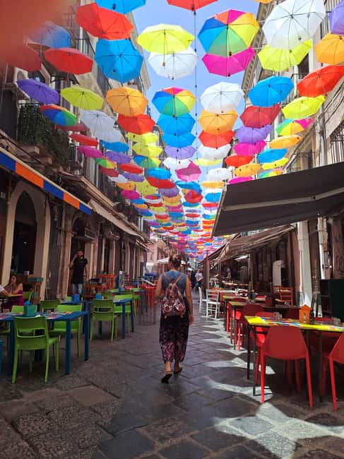 Catania: Street Food Guided Walking Tour - Roman Amphitheater and the final savory bites