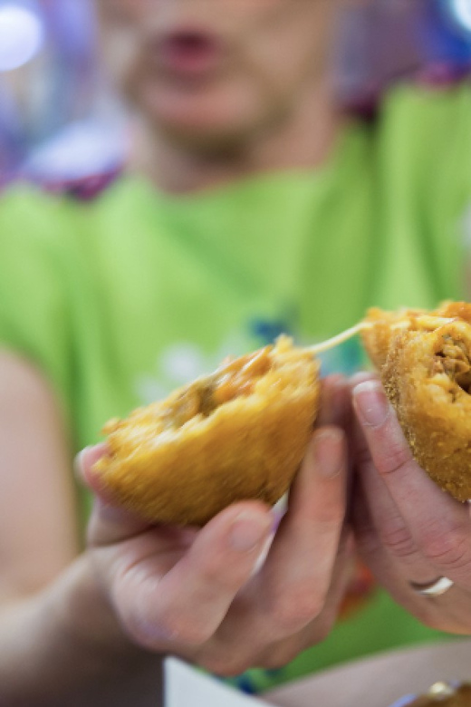 Catania Street food tour by night - Aperitivo with wine, cheese, and preserved foods