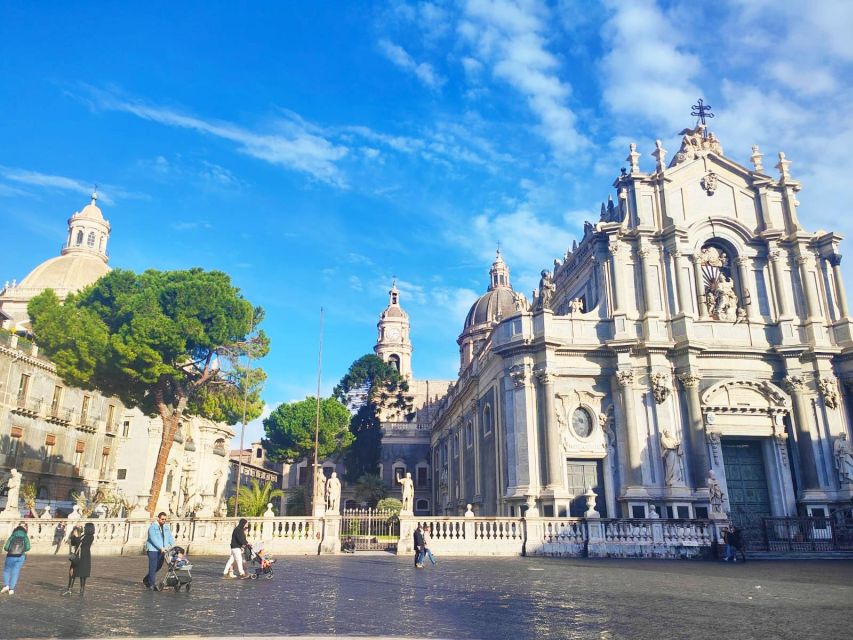 Catania Street Food Tour: Fish Market & City Centre - Cannoli, cassatella, and the sweet finish