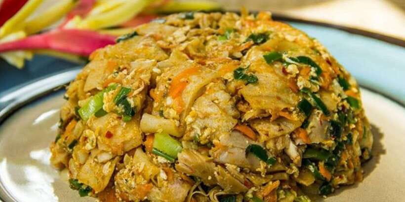 Colombo: All Inclusive Street Food Tour - First tastes: hoppers, porridge, and savory snacks