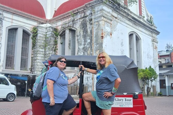 Colombo local Food Tour &City Tour by TukTuk All food Included - Viharamahadevi Park and Colombo’s polished side