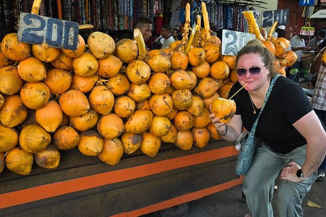Colombo Tuk Tuk Adventure Explore Food & Culture - Sri Kailawasanathan Kovil brings a different rhythm
