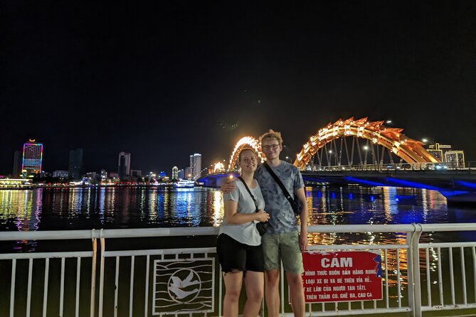 Da Nang By Night: Seafood dinner, night market and cruise trip - Testing your bargaining skills at the night market