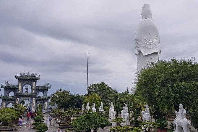 Da Nang ByNight with Marble Mountain,Monkey Mountain,Dragon Bridge,Night Market - What the private format adds for $94