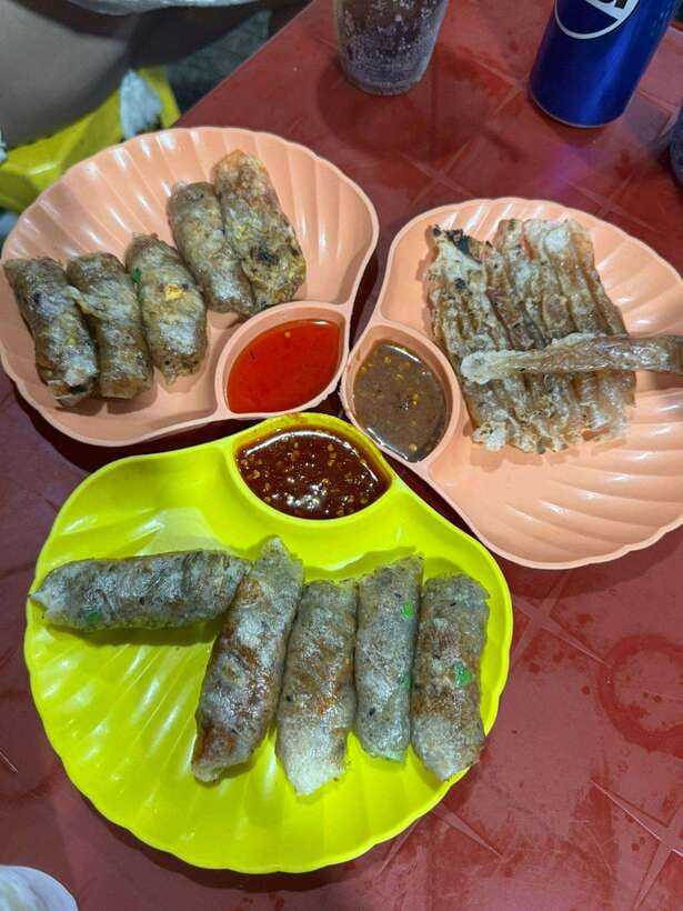 Da Nang City Street Food Private Tour With Local Students - How much sightseeing should you expect?