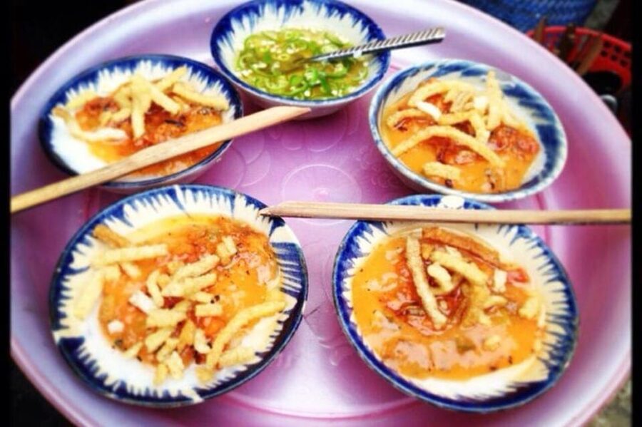 Da Nang: Hidden Street Food By Walking Tour with Local Lady - Why this three-hour walk feels different