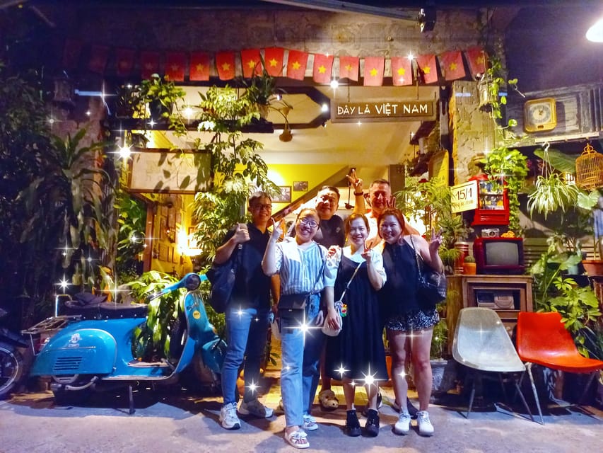 Da Nang: Local Street Food Walking Tour - Noodles, roast pork, and a proper meal