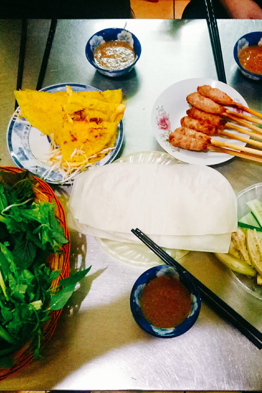 Da Nang: Local Street Food Walking Tour - Dessert and the final taste of Da Nang