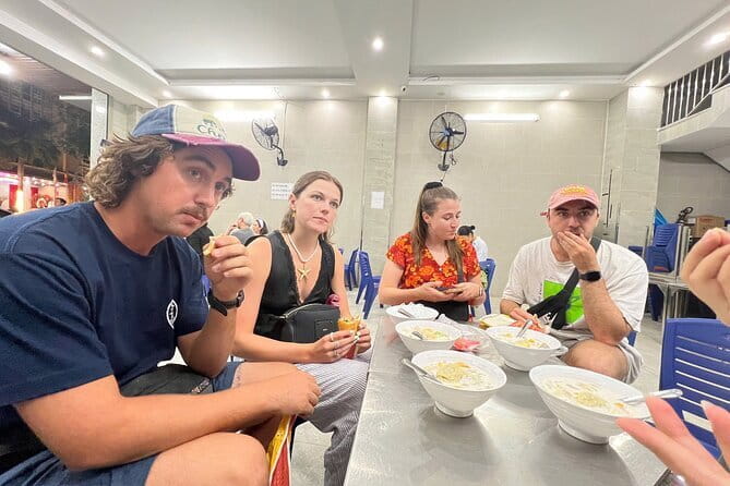 Da Nang Sightseeing Cruise On Han River With Street Food Tasting - Tasting Six to Ten Local Dishes
