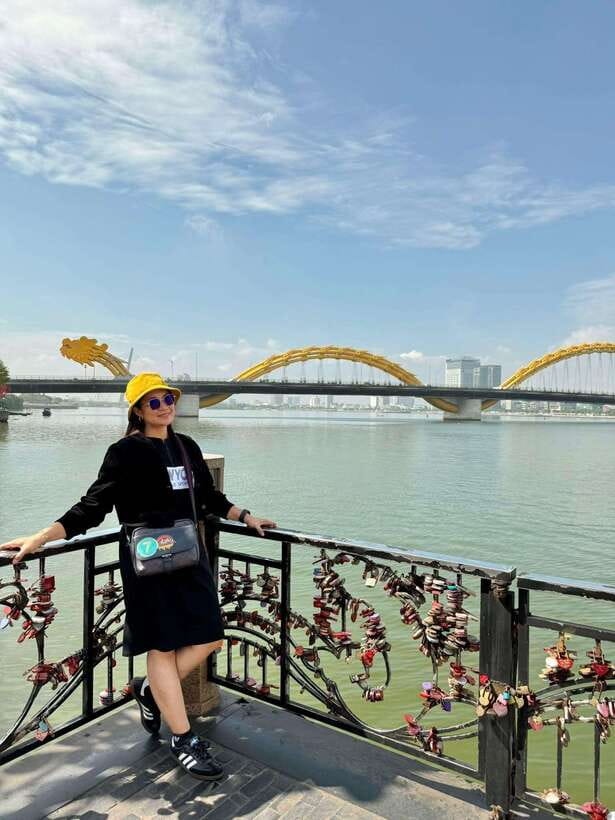 Da Nang Street Food Private Tour With Female Tour Guide - Dragon Bridge: Da Nang’s most familiar landmark