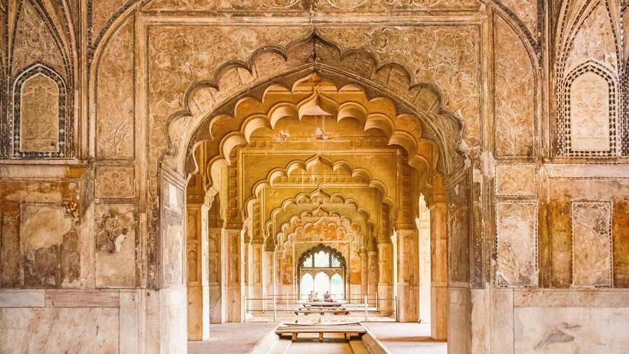 Delhi: Old Delhi City Tour with Tuk Tuk Ride & Street Food - Sikh culture and the gurudwara visit