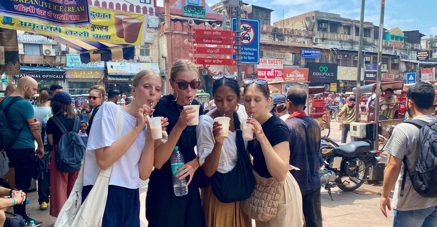 Delhi: Old Delhi's Street Food, Temples & Spice Market Tour - Chandni Chowk, where the food begins